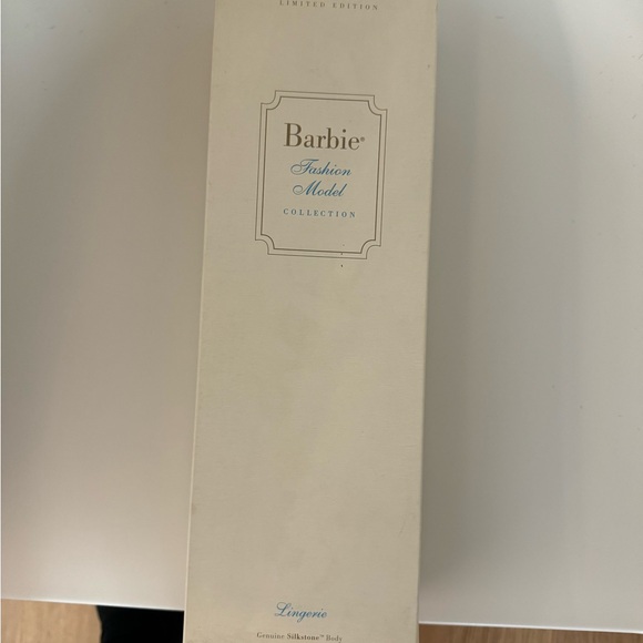 Silkstone lingerie Barbie#3 - Picture 3 of 4